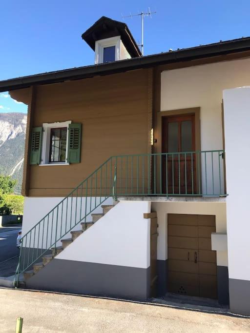 La Maisonnette : Charmante Maison Independante Salgesch Esterno foto